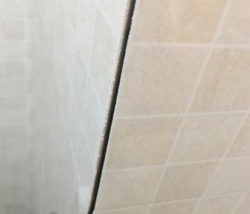 芦淞瓷砖空鼓维修公司分享阳台瓷砖脱落的修复过程可以分为以下几个步骤
